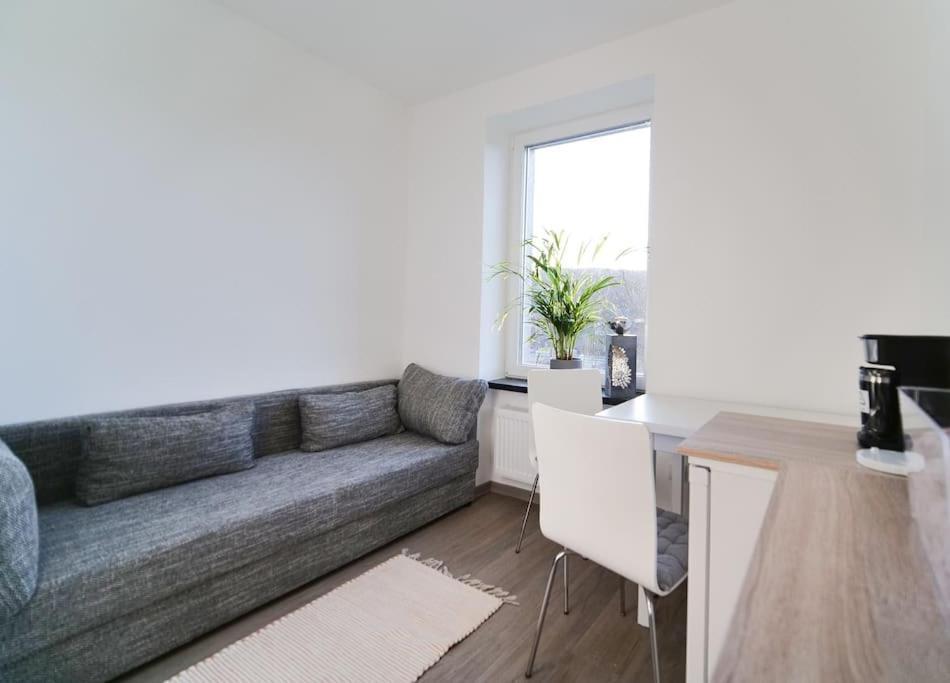 Preiswertes Modernes Gaestezimmer In Aue Bad-Schlema Extérieur photo